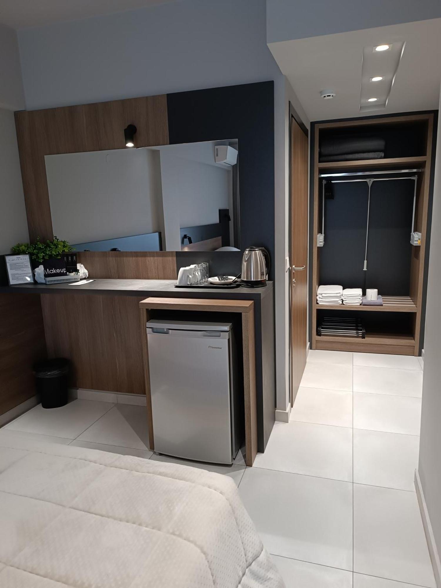 Elizabeth Queen Luxury Rooms ปาราเลียกาเตอรีนิส ภายนอก รูปภาพ