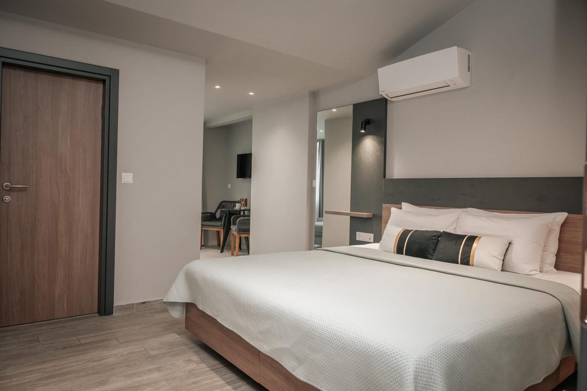 Elizabeth Queen Luxury Rooms ปาราเลียกาเตอรีนิส ภายนอก รูปภาพ