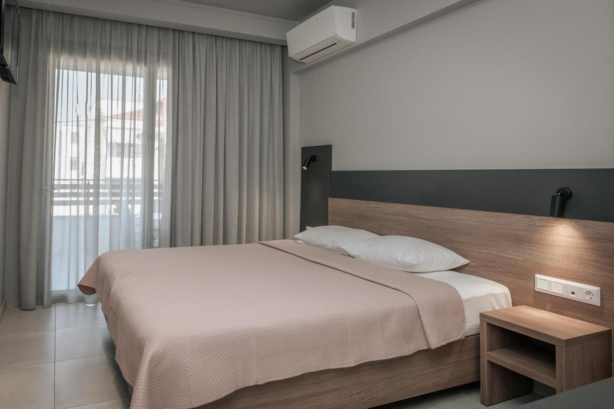 Elizabeth Queen Luxury Rooms ปาราเลียกาเตอรีนิส ภายนอก รูปภาพ